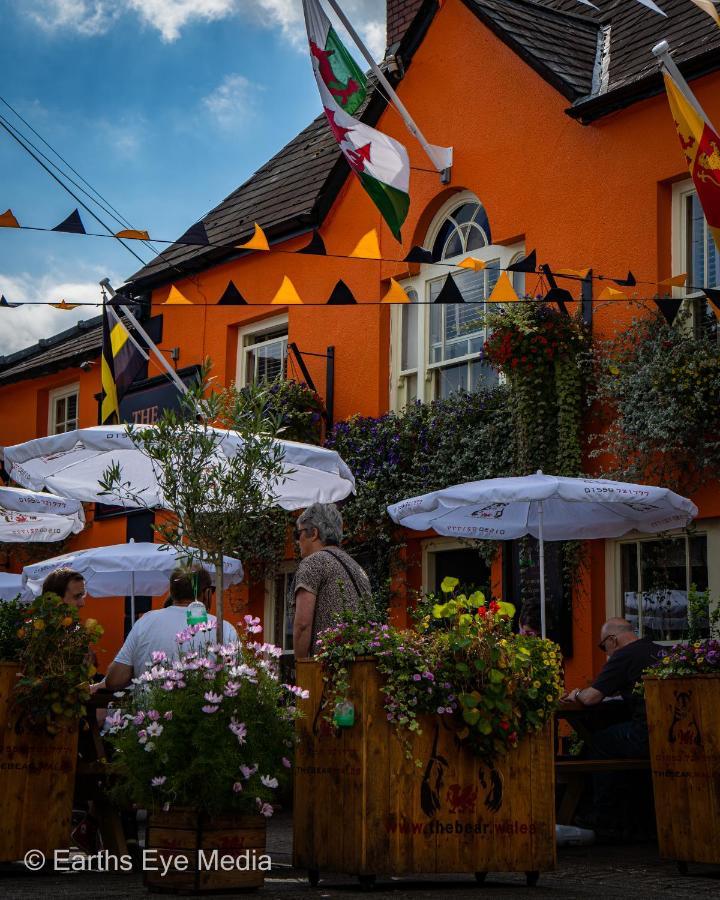 The Bear Inn 랸도베리 외부 사진